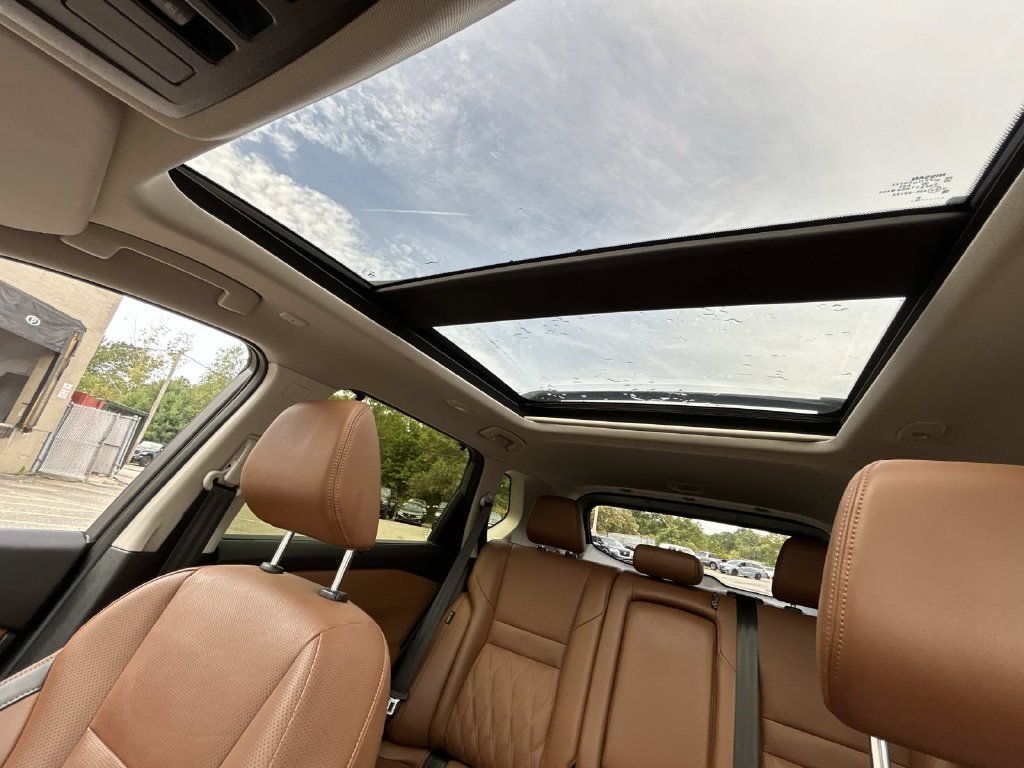 Used 2026 Gray Nissan Platinum image 34