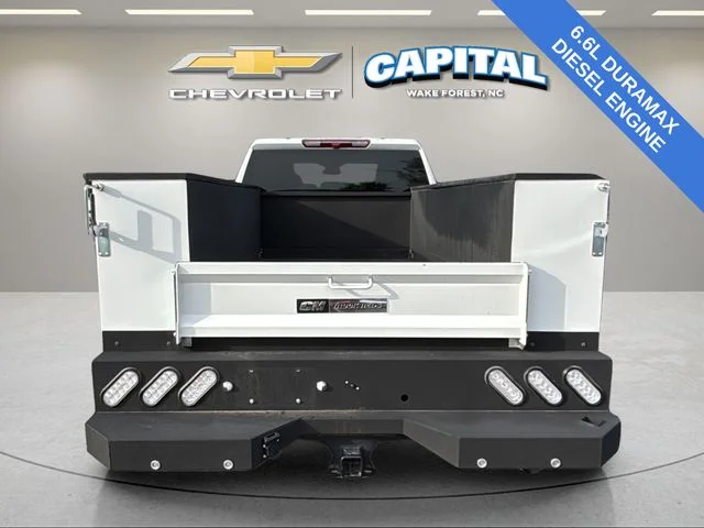 Used 2025 White Chevrolet LT image 10