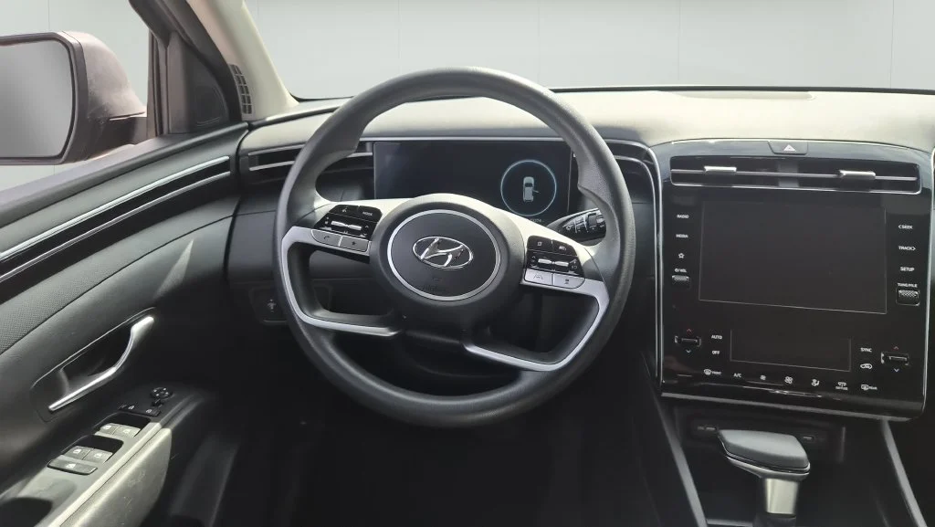 Used 2024 Gray Hyundai SEL image 11