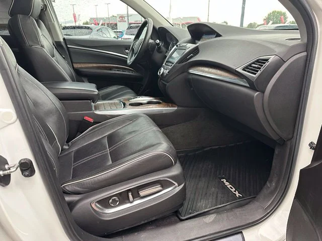 Certified Used 2019 White Diamond Pearl Acura 3.5L Advance Package image 13