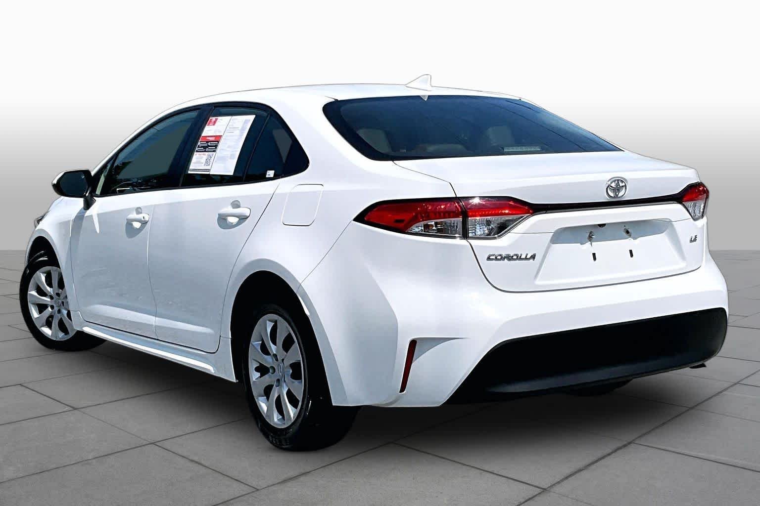 Used 2023 Ice Cap Toyota LE image 12