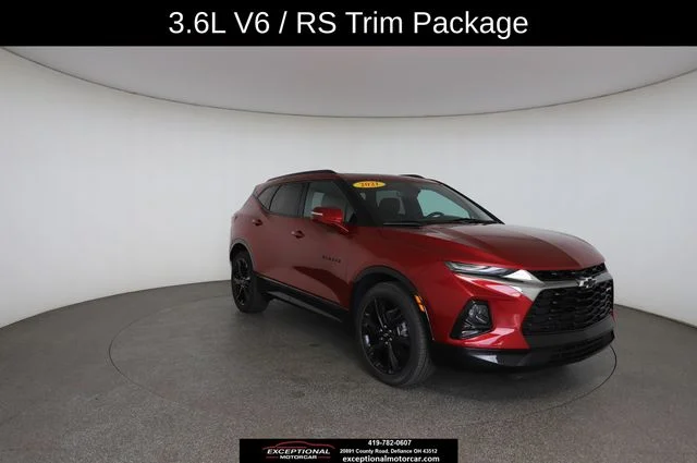 Used 2021 Red Chevrolet RS image 27
