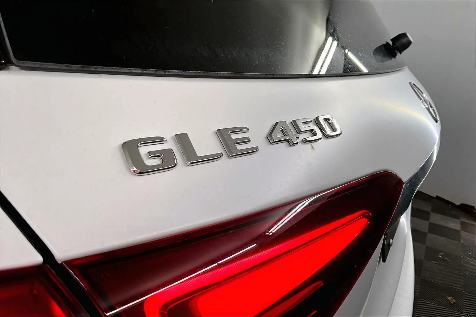 Used 2026 MANUFAKTUR Moonlight White magno Mercedes-Benz GLE 450 image 7