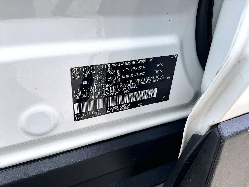 Used 2021 White Toyota LE image 35
