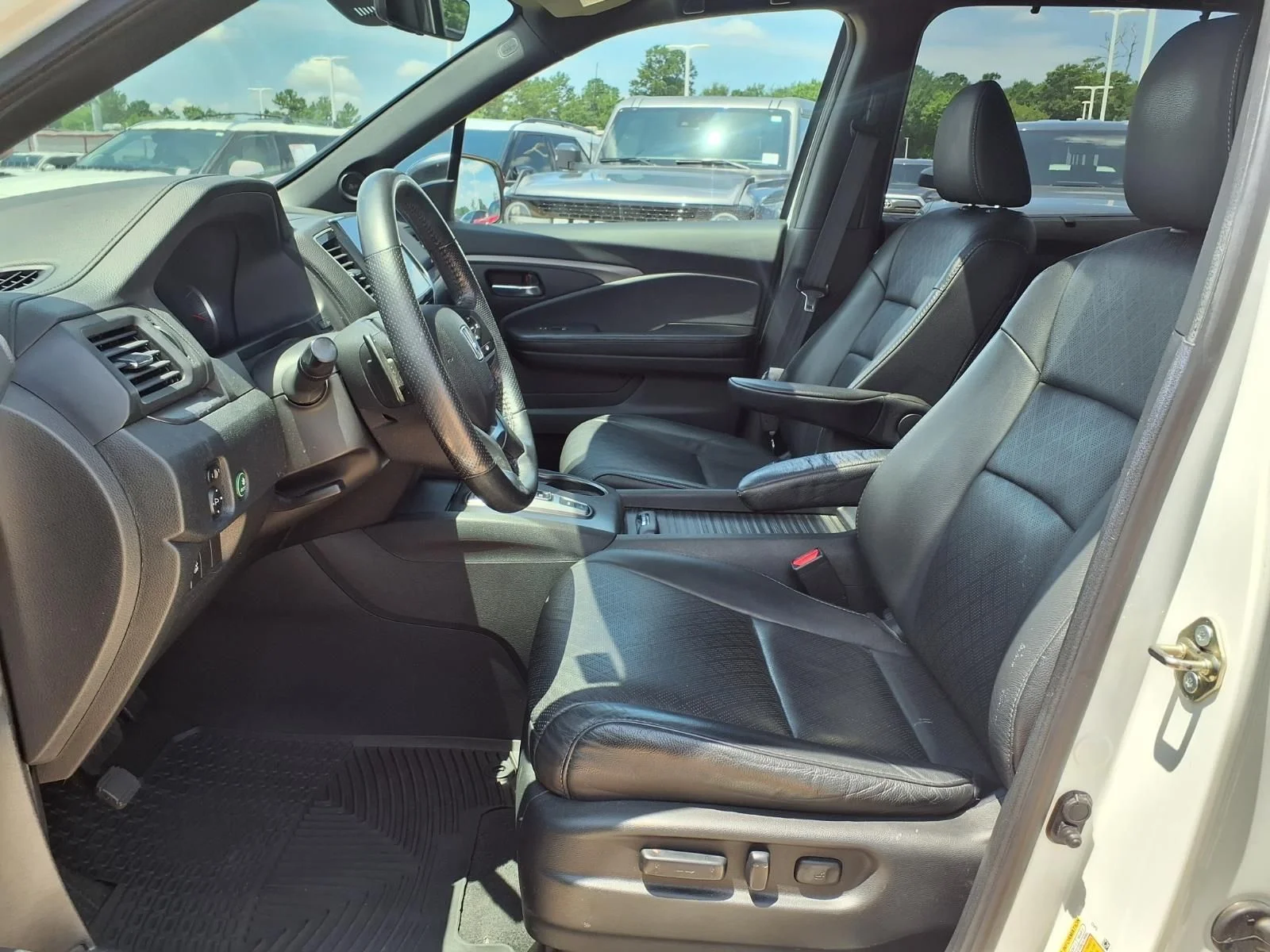 Used 2020 White Honda EX-L image 16