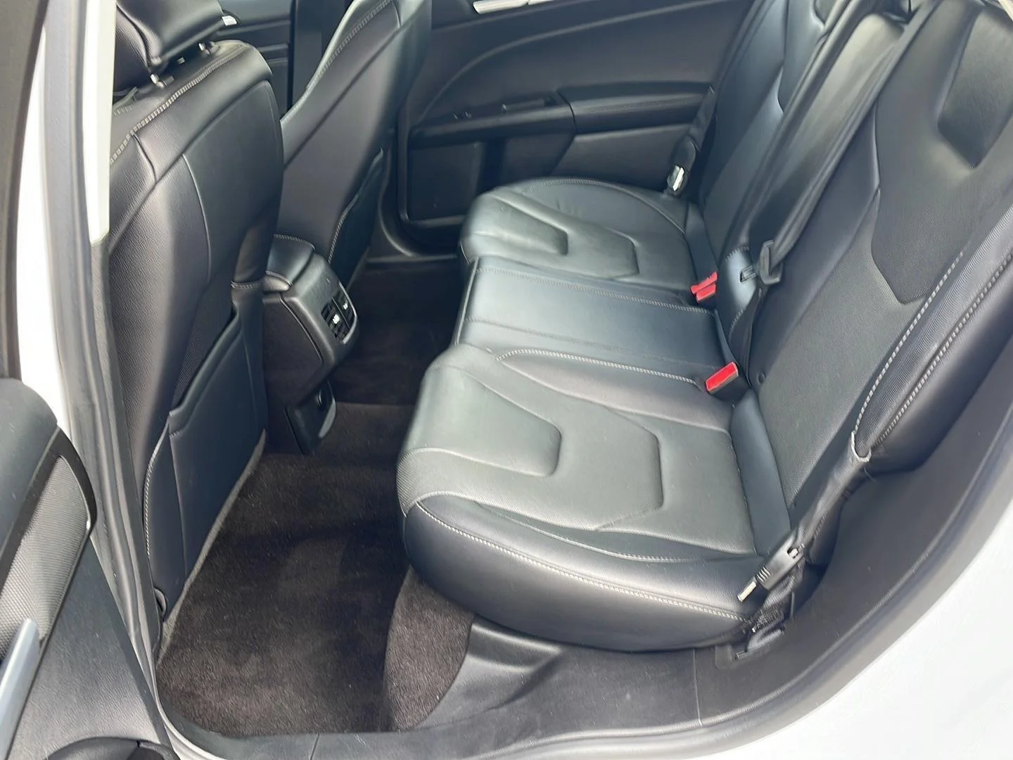 Certified Used 2019 White Platinum Metallic Tri-Coat Ford Titanium image 20