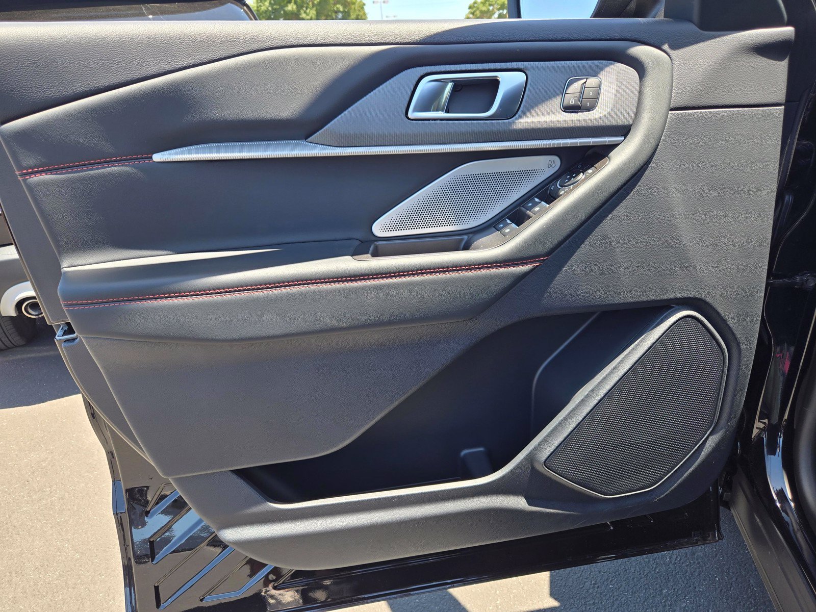 New 2026 Agate Black Metallic Ford ST image 9