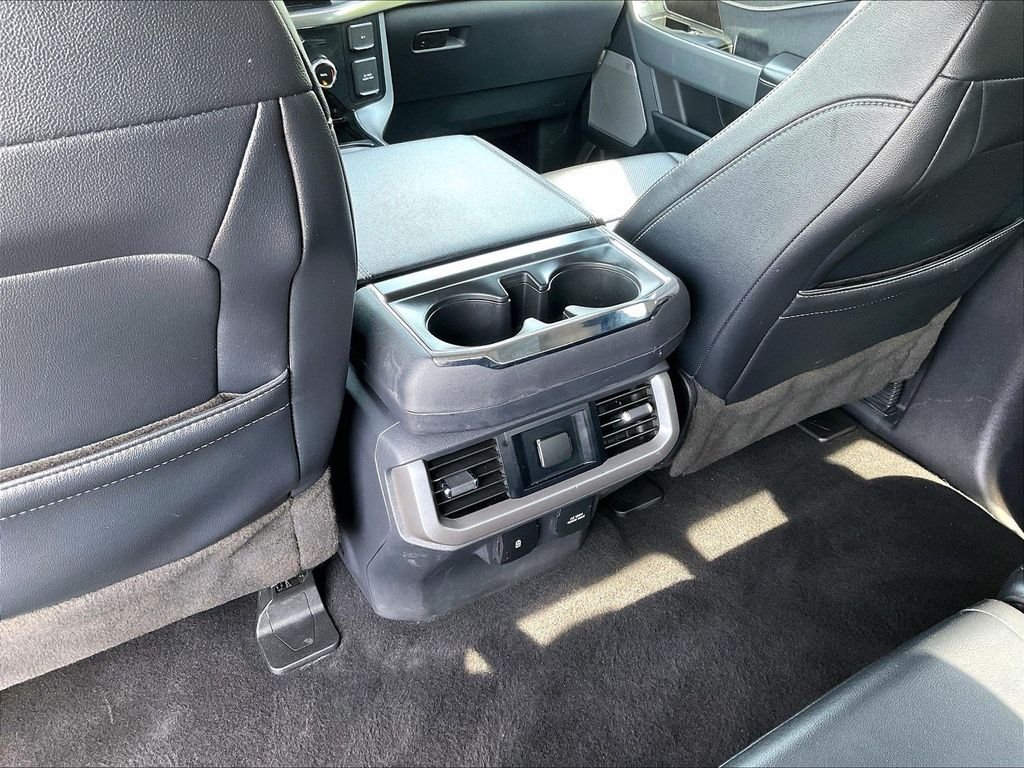 Used 2023 Black Ford Lariat image 28