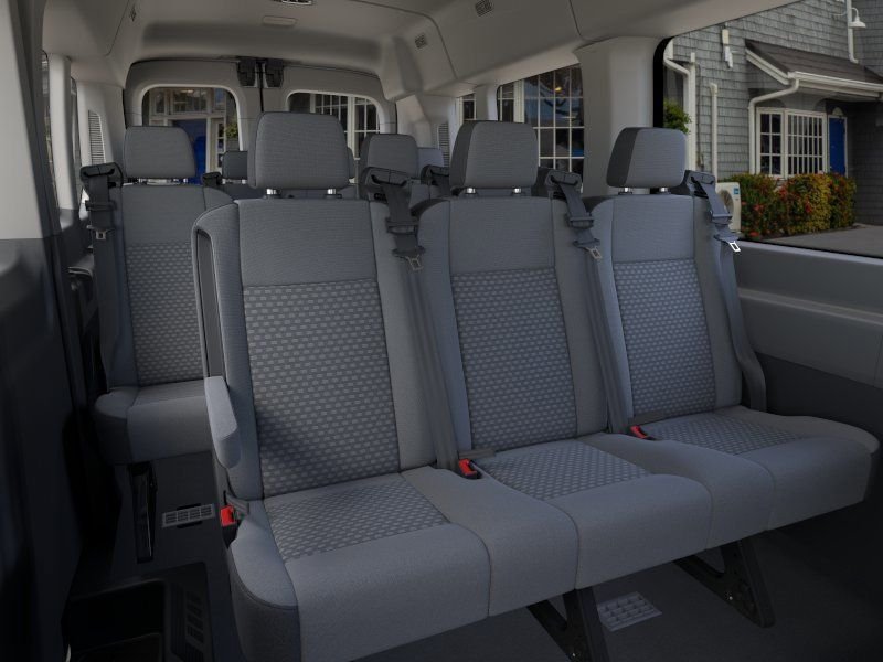 New 2025 Oxford White Ford XLT image 11