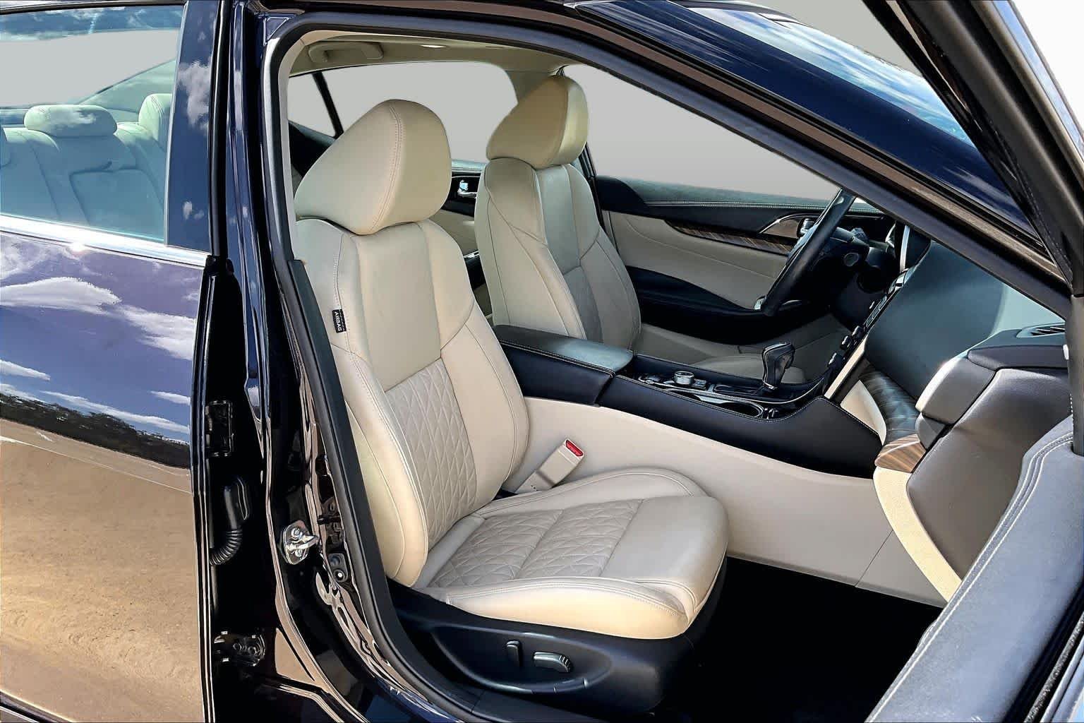 Used 2017 Bordeaux Black Nissan Platinum image 9