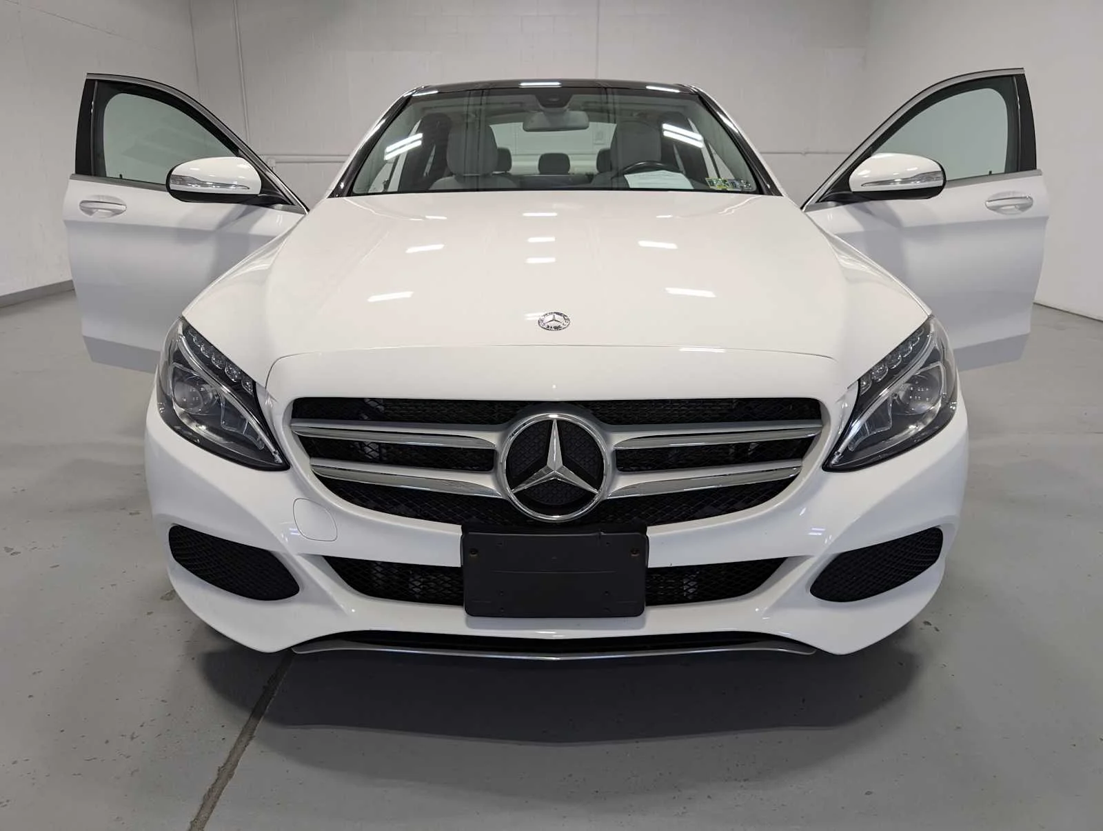 Used 2015 Polar White Mercedes-Benz C 300 image 15