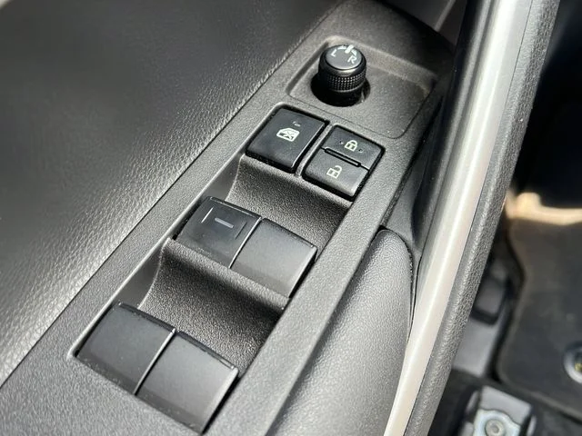 Used 2022 Silver Toyota LE image 18