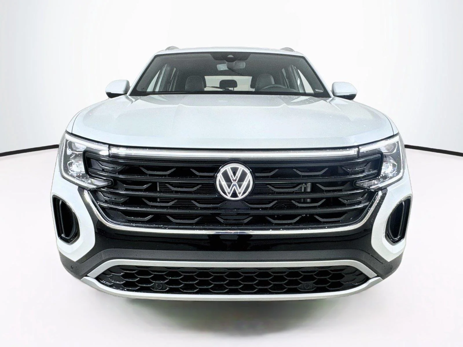 New 2026 Opal White Pearl Volkswagen 2.0T SE w/Technology image 4