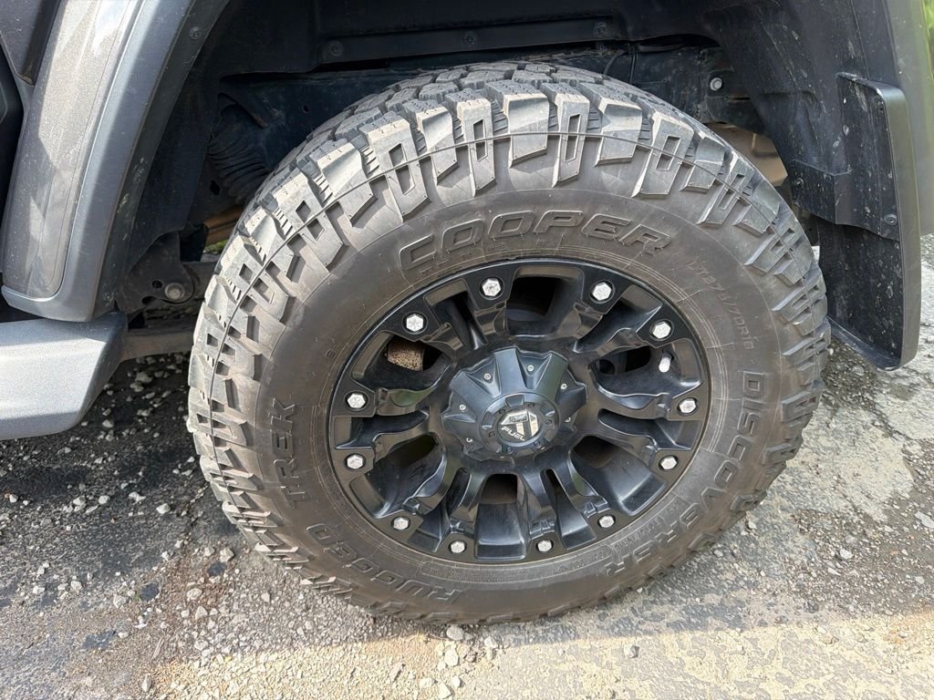 Used 2020 Gray Jeep Overland image 10