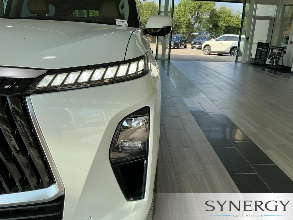 New 2027 RADIANT WHITE INFINITI Luxe 4WD image 7