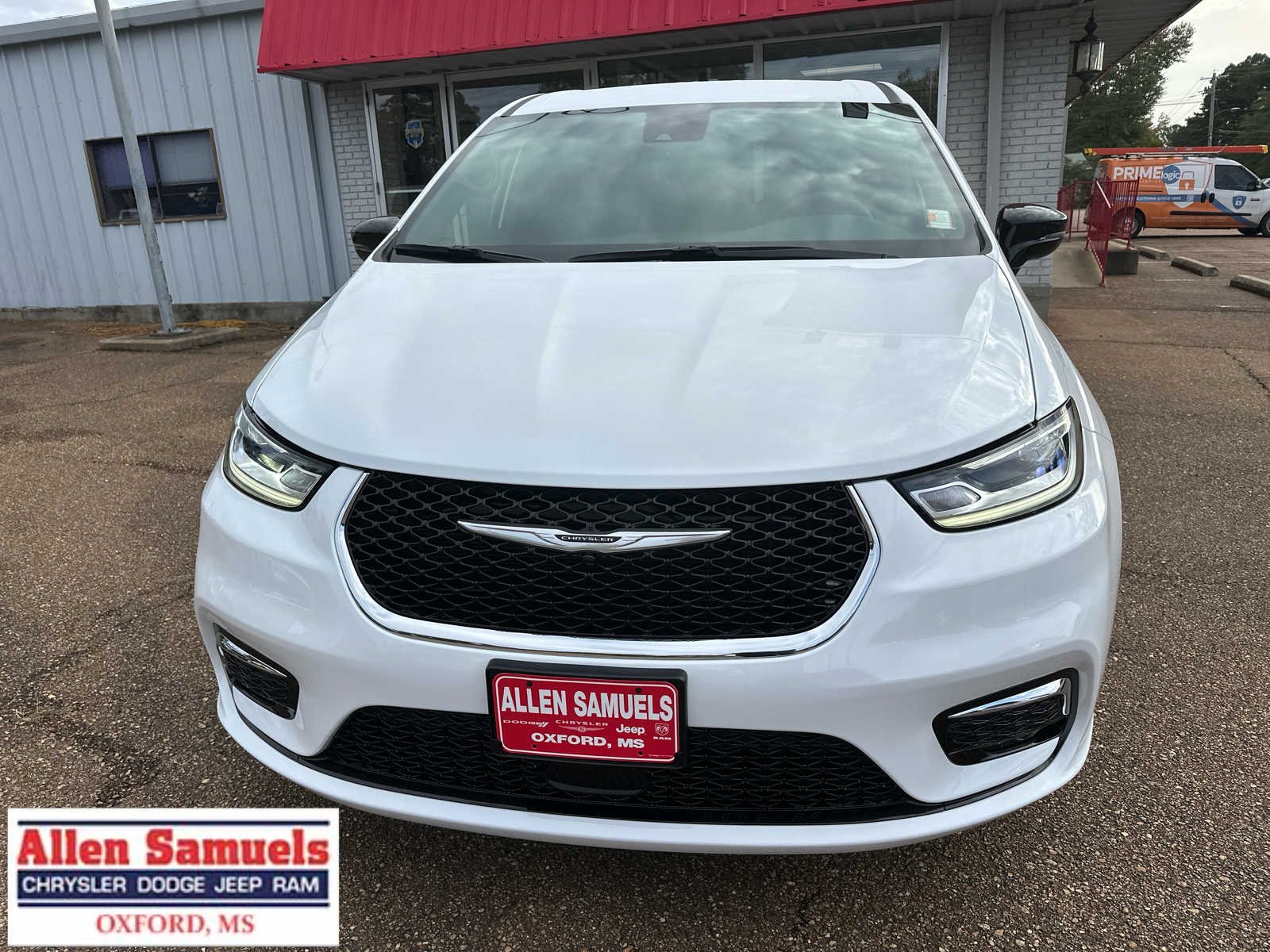 2026 Chrysler Pacifica Select - Photo 8