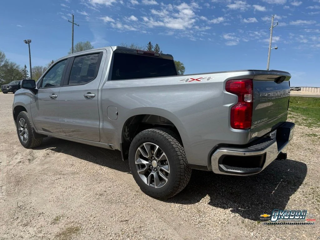 Used 2023 Gray Chevrolet LT image 5