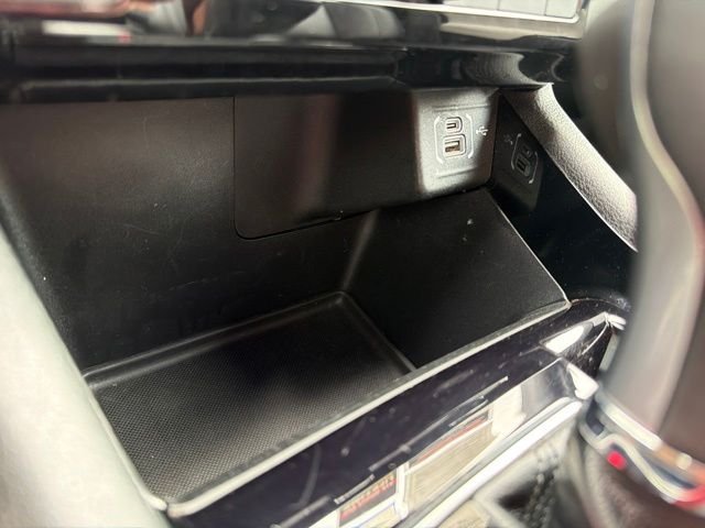 Used 2025 Silver Jeep Limited image 40