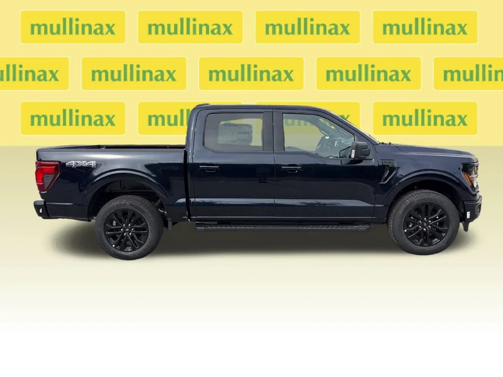 New 2026 Blue Ford XLT image 2