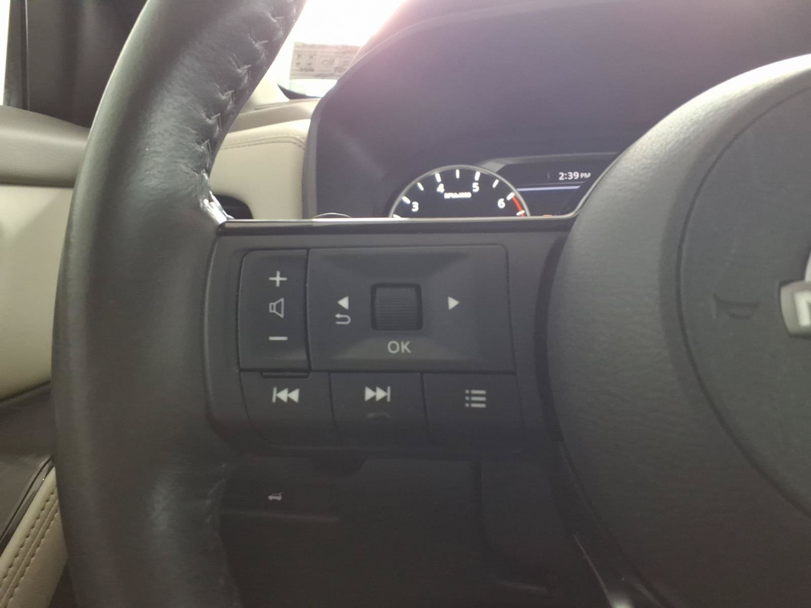 Used 2022 Caspian Blue Metallic Nissan SV image 28