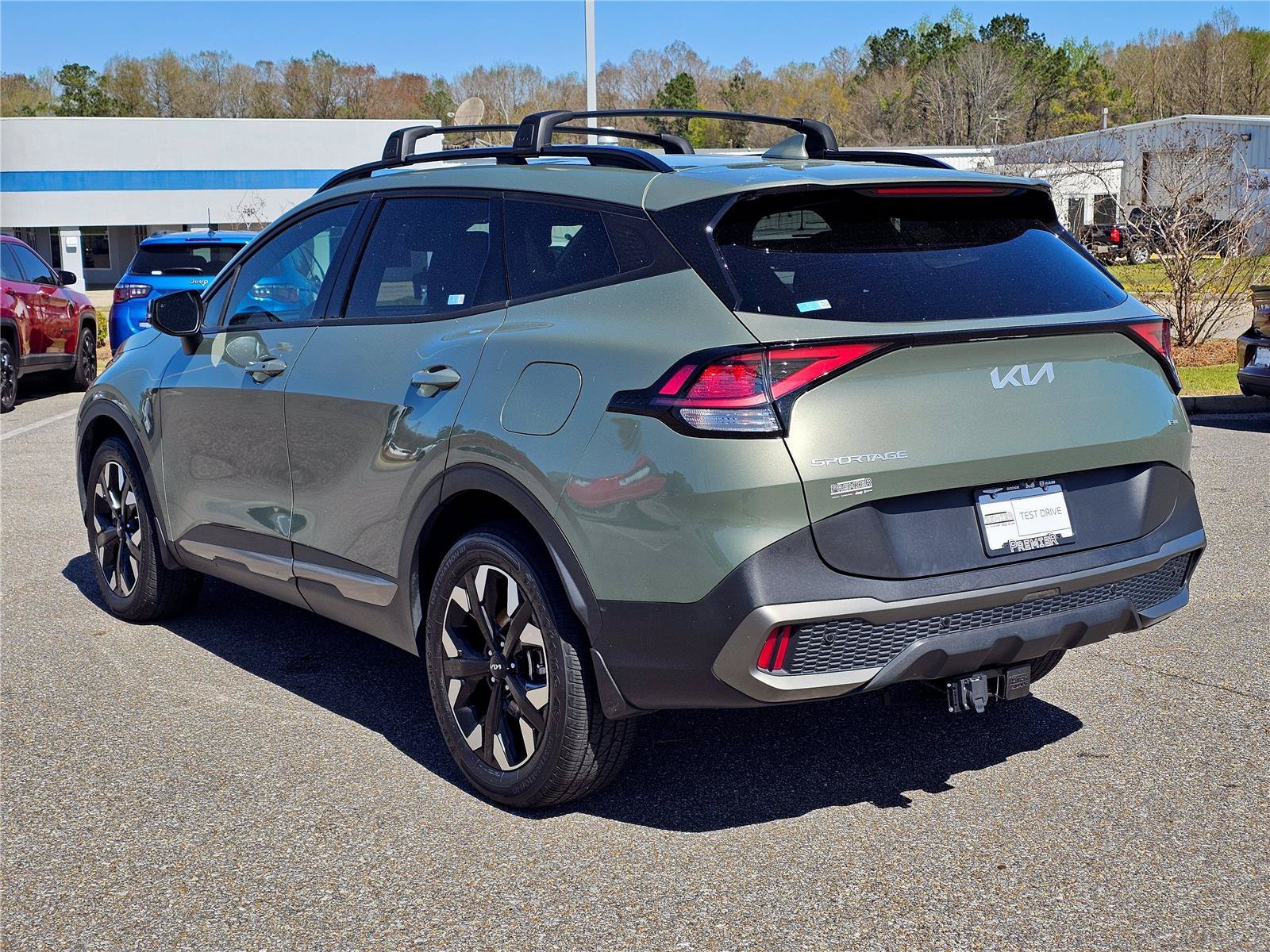 Used 2023 Jungle Green Kia X-Line image 11