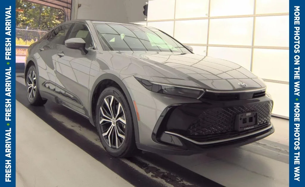 Used 2023 Gray Toyota XLE image 1