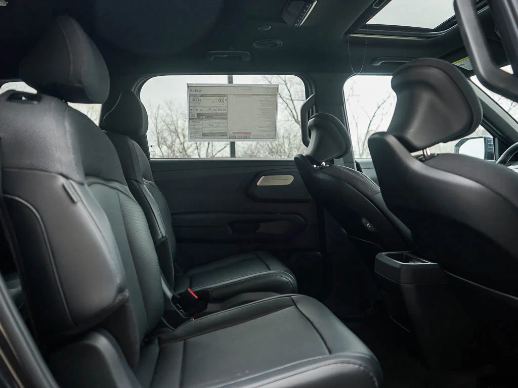 New 2027 Glacial White Pearl Kia S AWD image 13