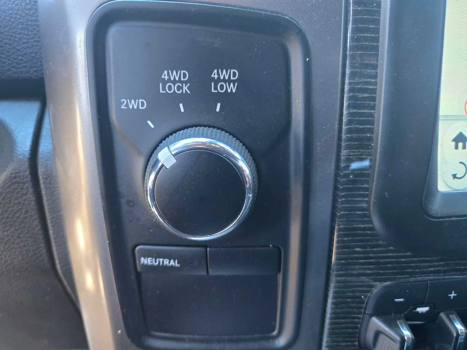 Used 2016  Ram Longhorn Limited image 19