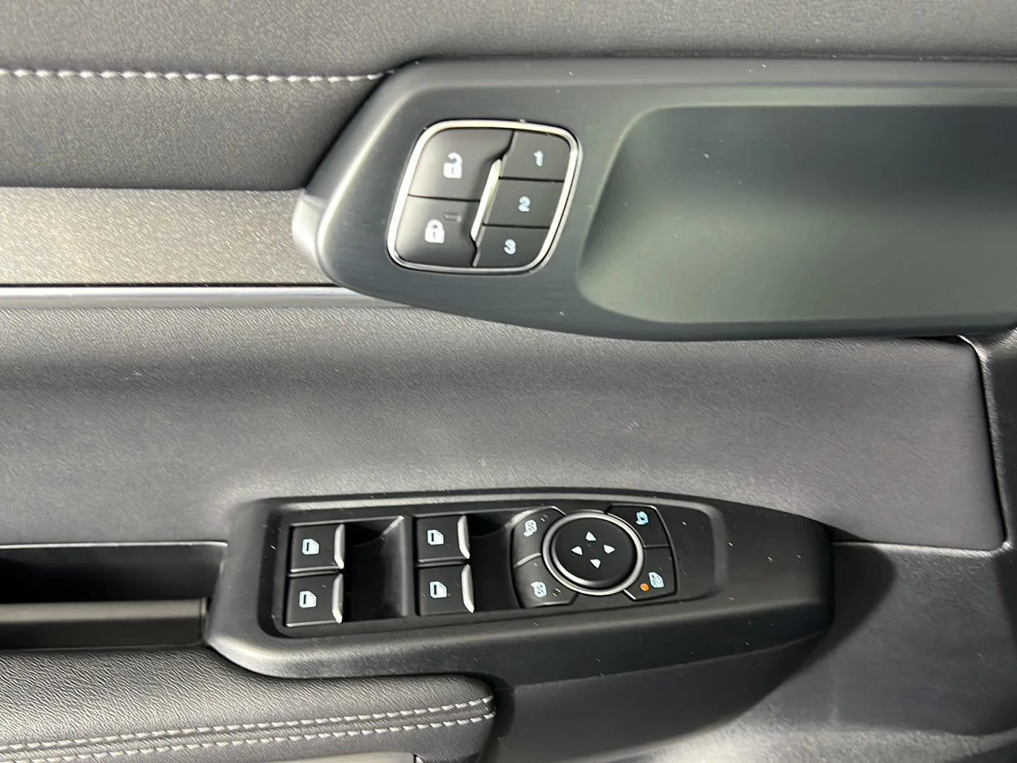 Used 2024 Carbonized Gray Ford LARIAT image 16