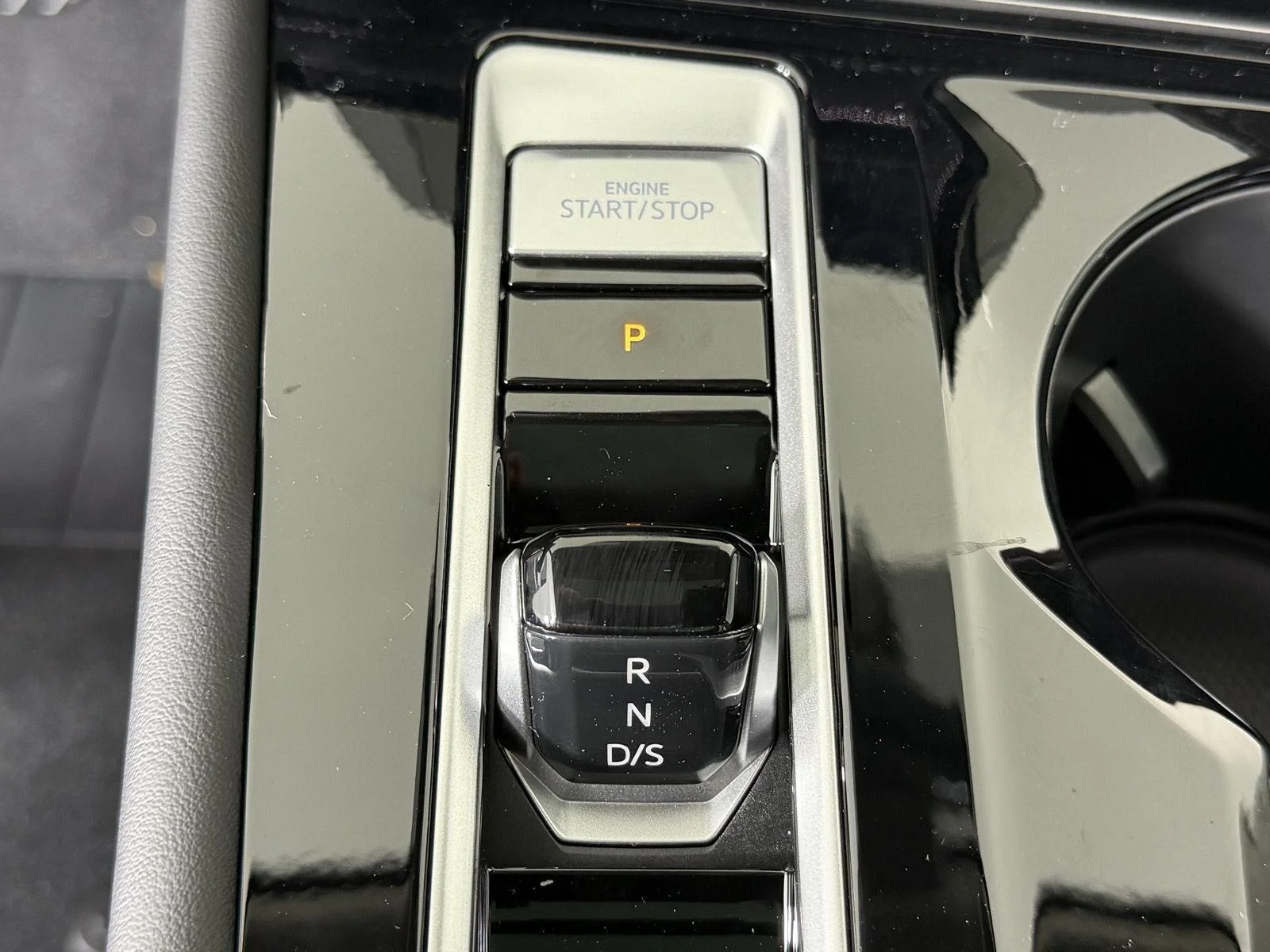 New 2026 Pure Gray Volkswagen 2.0T SEL image 32