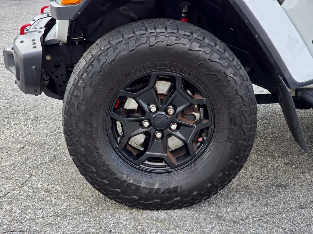 Certified Used 2020 White Jeep Rubicon image 12