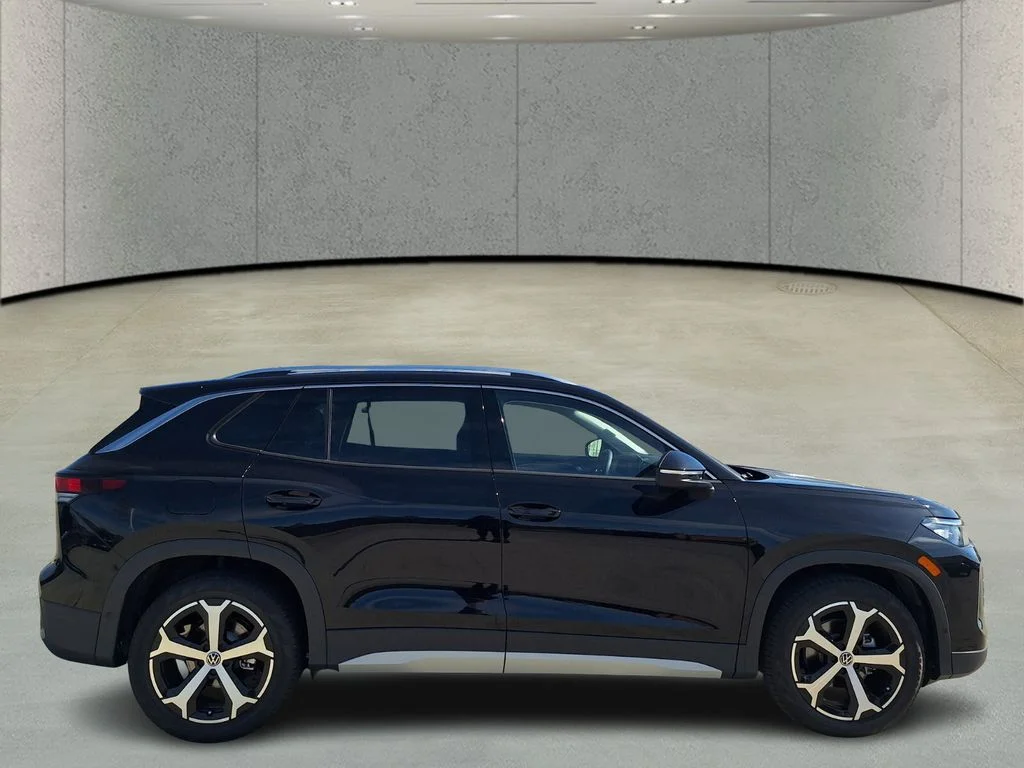 New 2026 Black Volkswagen 2.0T SE image 5