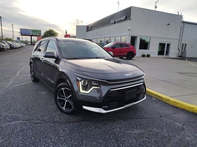 2023 Kia Niro SX HEV's photo