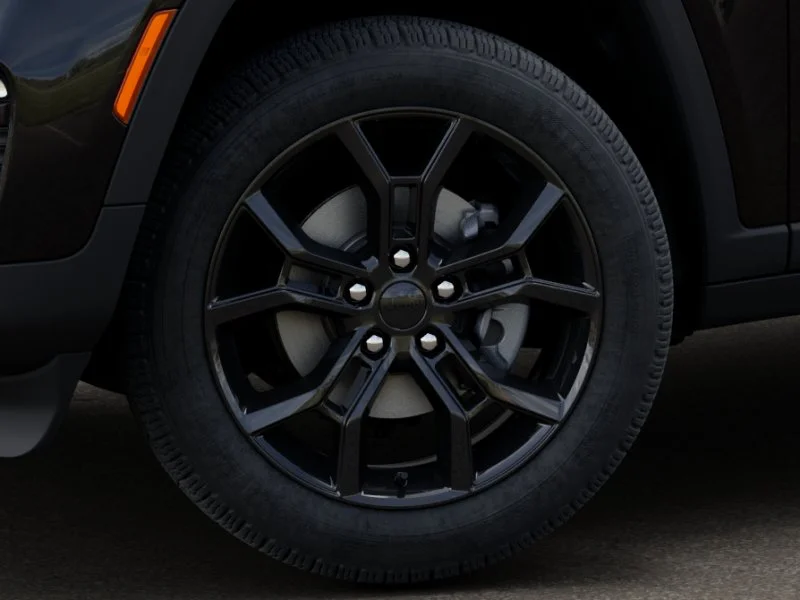New 2025 Diamond Black Crystal Pearl-Coat Exterior Paint Jeep Limited image 34