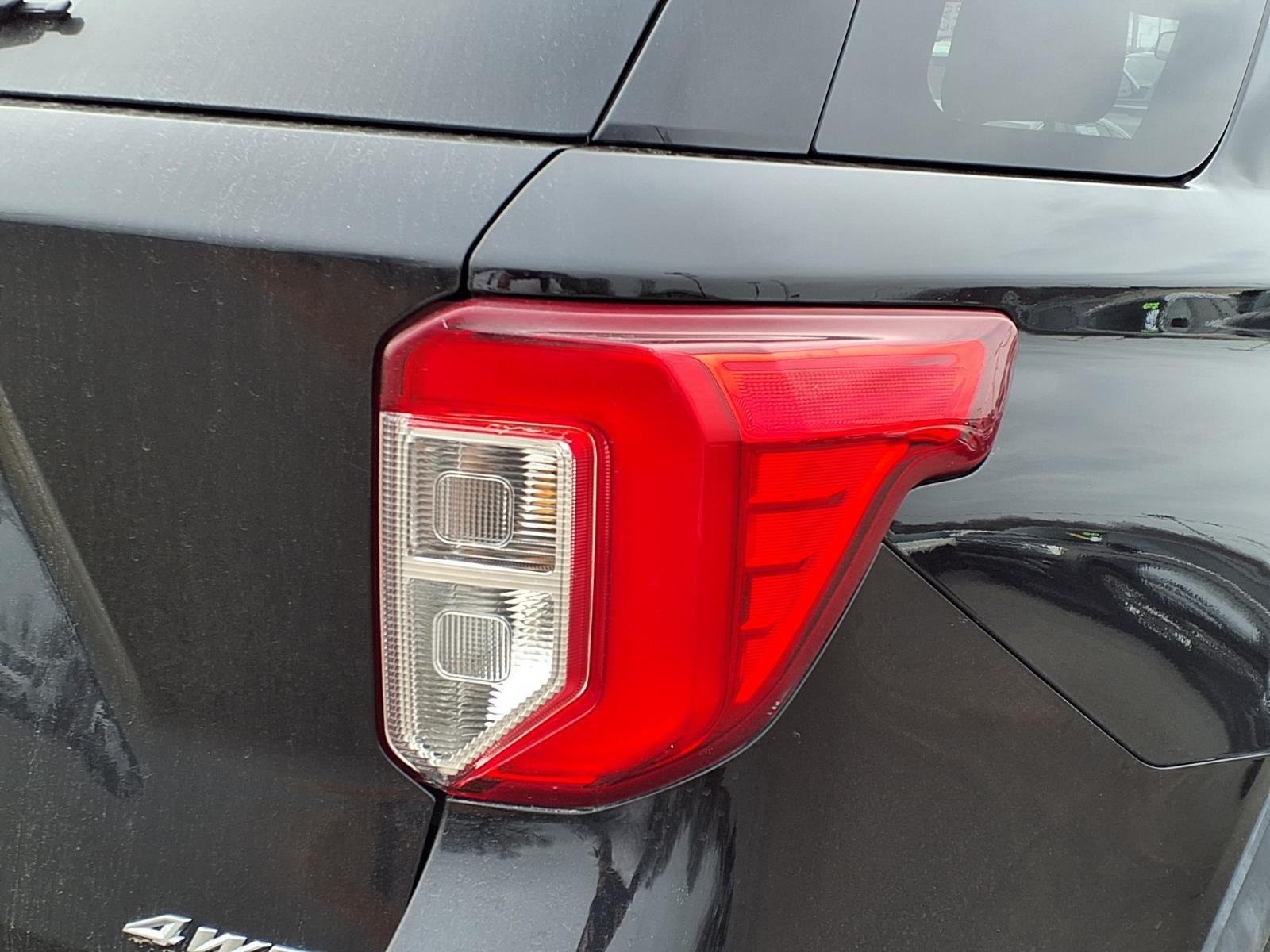 Used 2021 Agate Black Metallic Ford XLT image 17