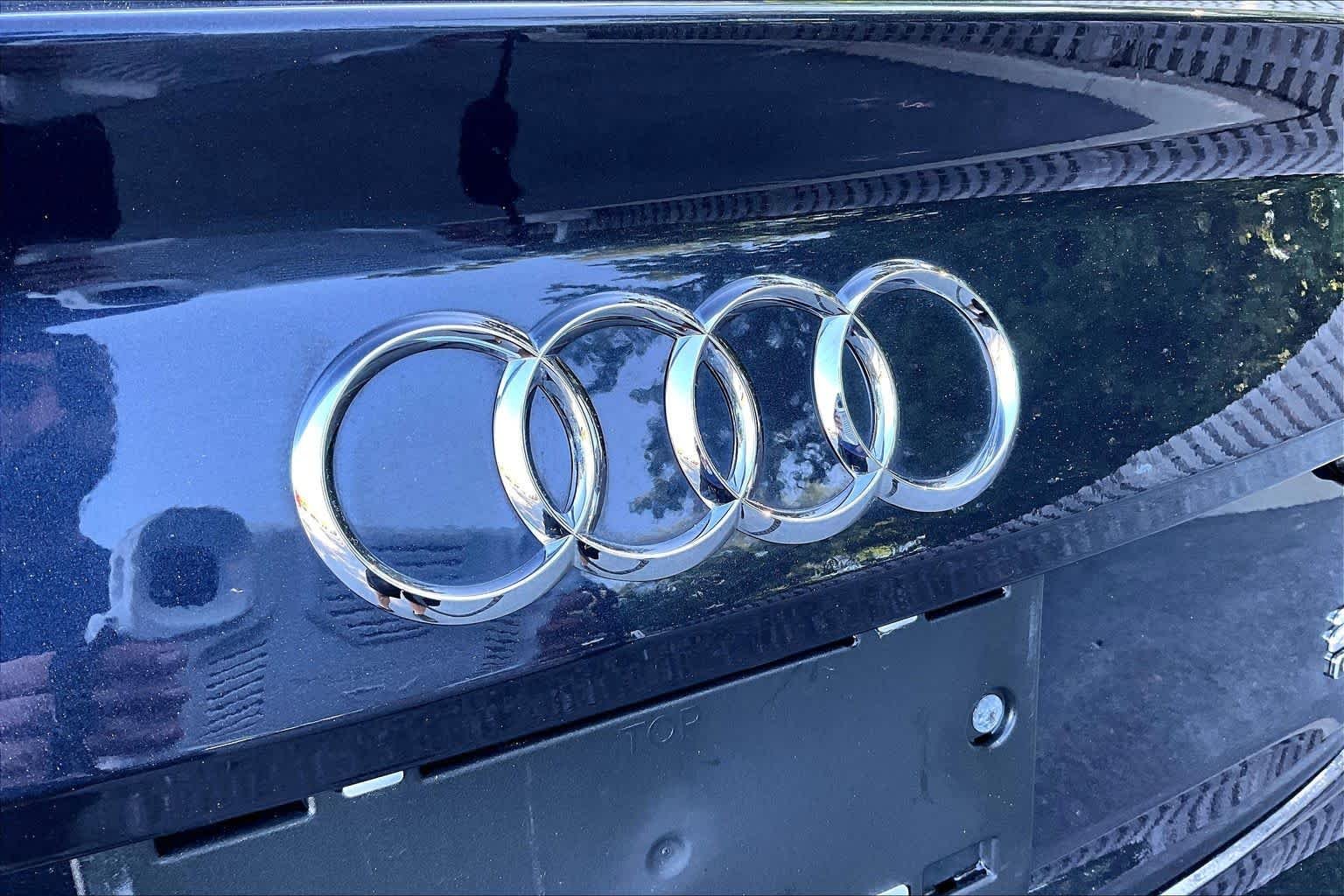 Used 2018 Moonlight Blue Metallic/Black Roof Audi Premium Plus image 31