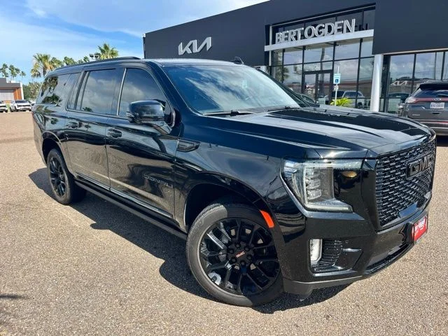 Used 2022 Black GMC Denali image 1