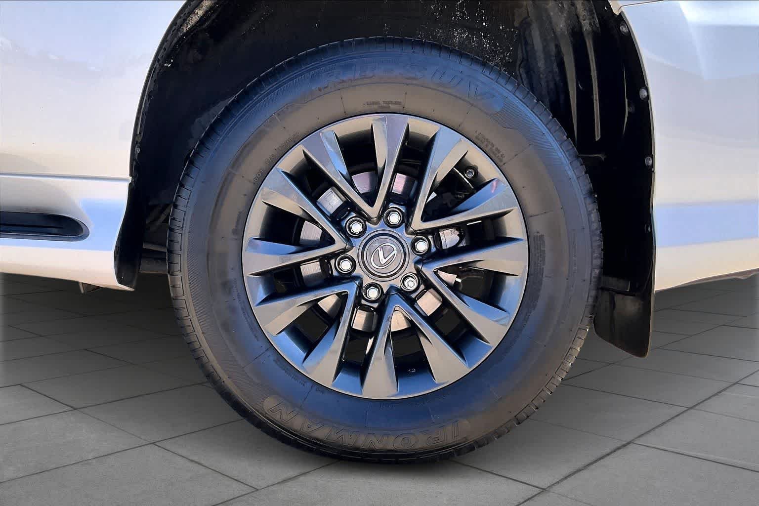 Used 2020 Starfire Pearl Lexus Premium image 21