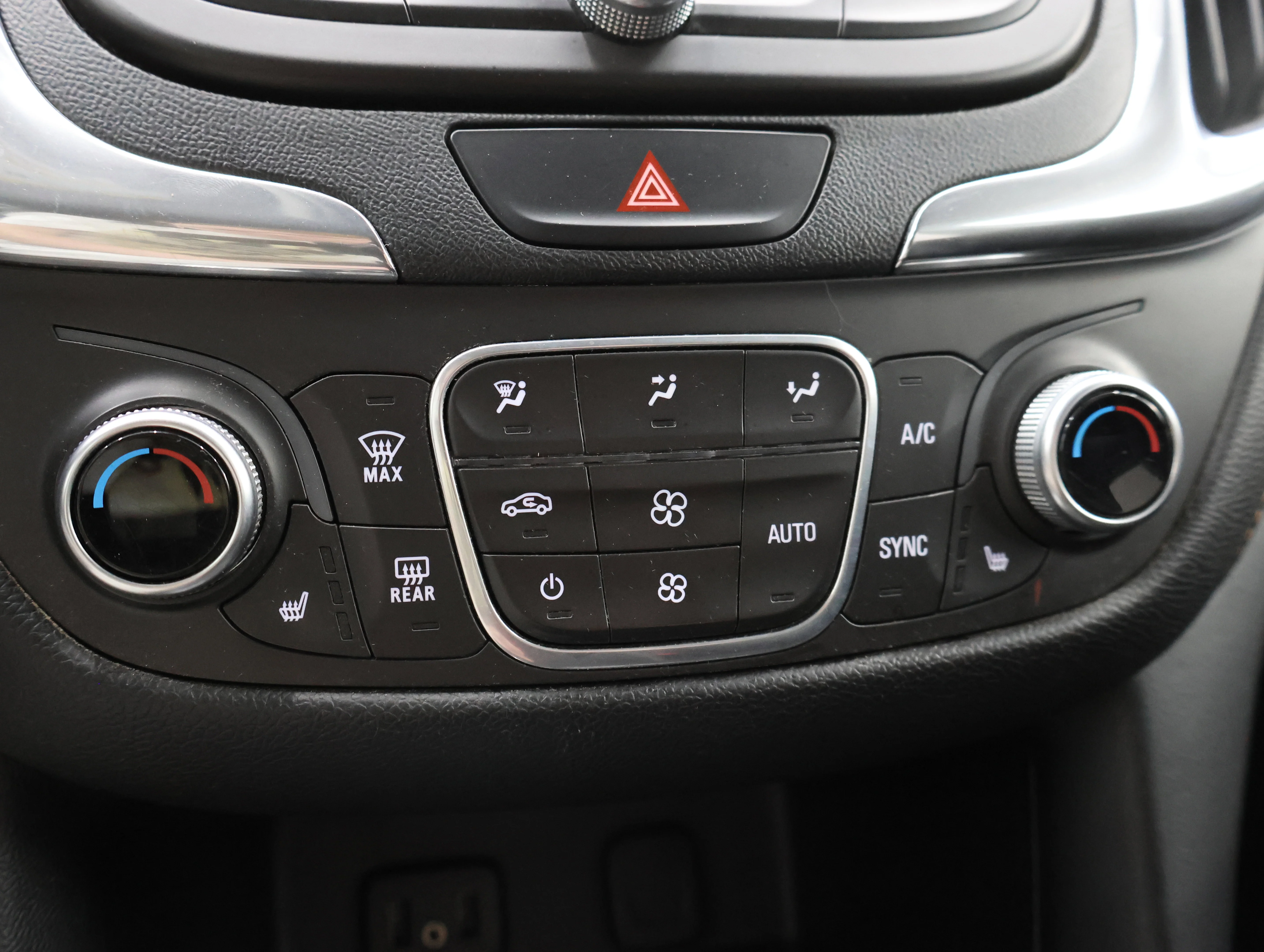 Used 2018 Sandy Ridge Metallic Chevrolet Premier image 53