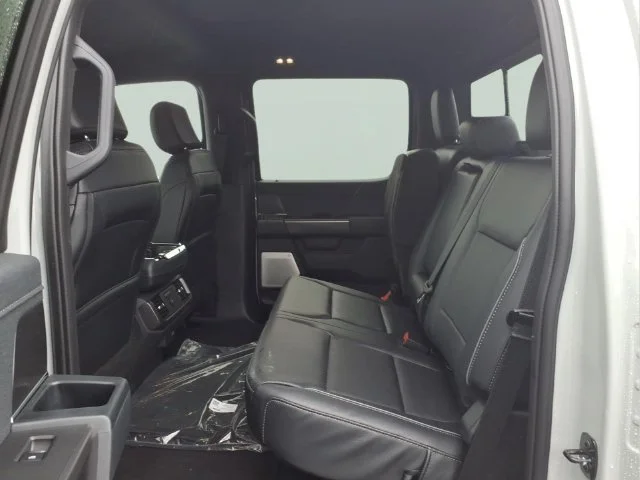 New 2026 Oxford White Ford XLT image 13