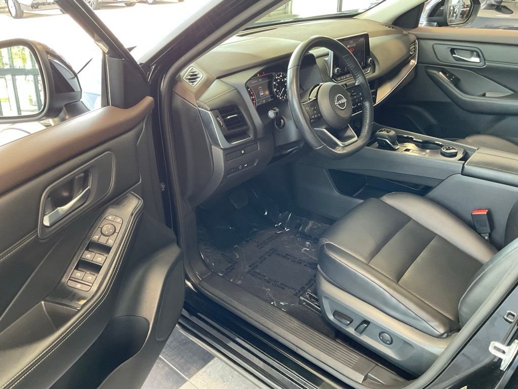 Used 2023 Black Nissan SV image 9