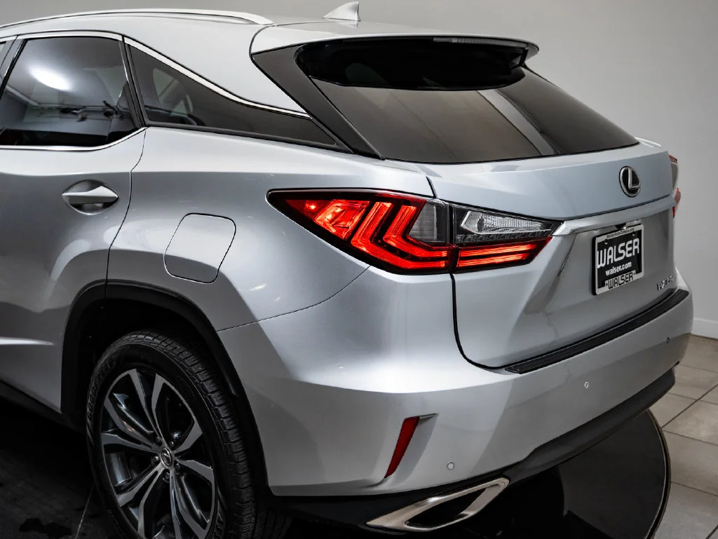 Used 2017 Silver Lining Metallic Lexus 350 Premium image 19