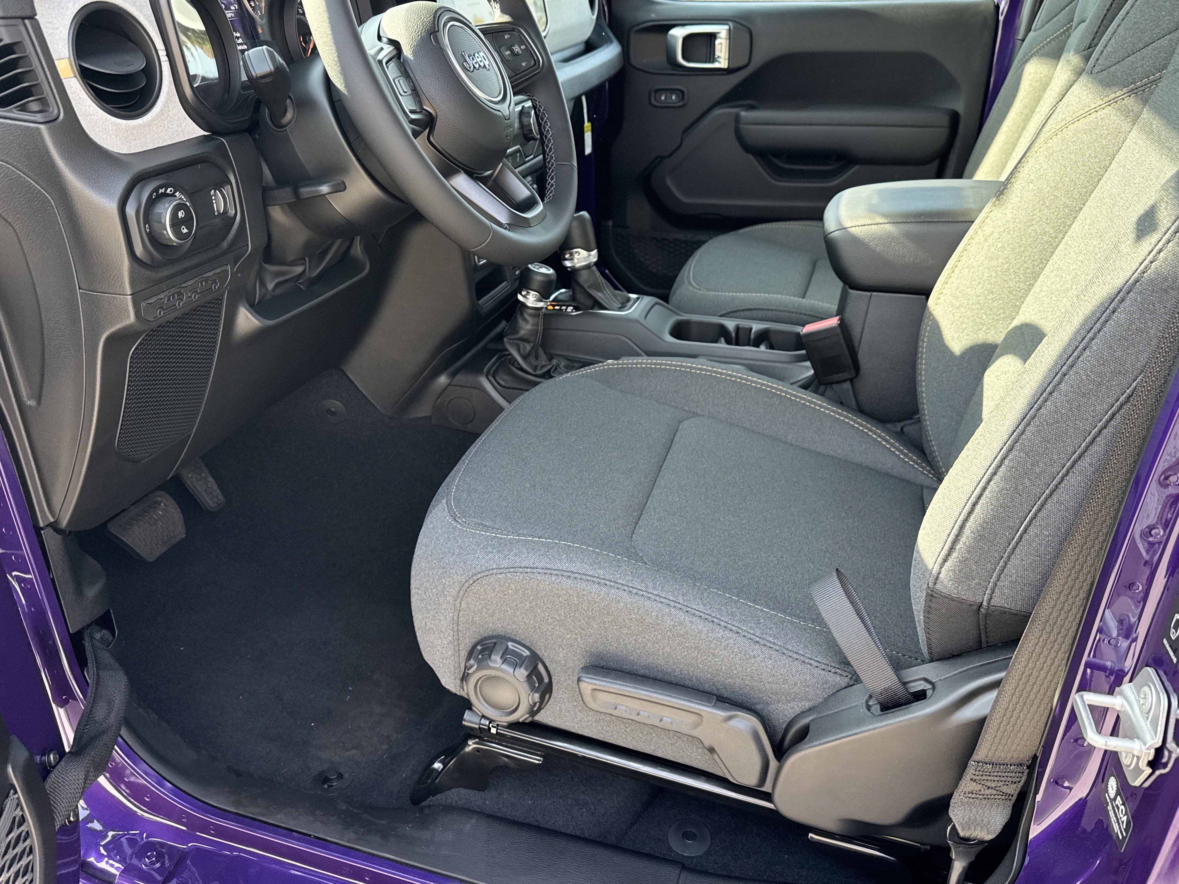 New 2026 Reign Exterior Paint Jeep Sport S image 16