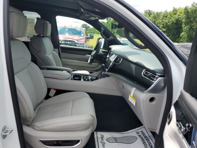 New 2026 Bright White Clearcoat Jeep Summit Obsidian image 25