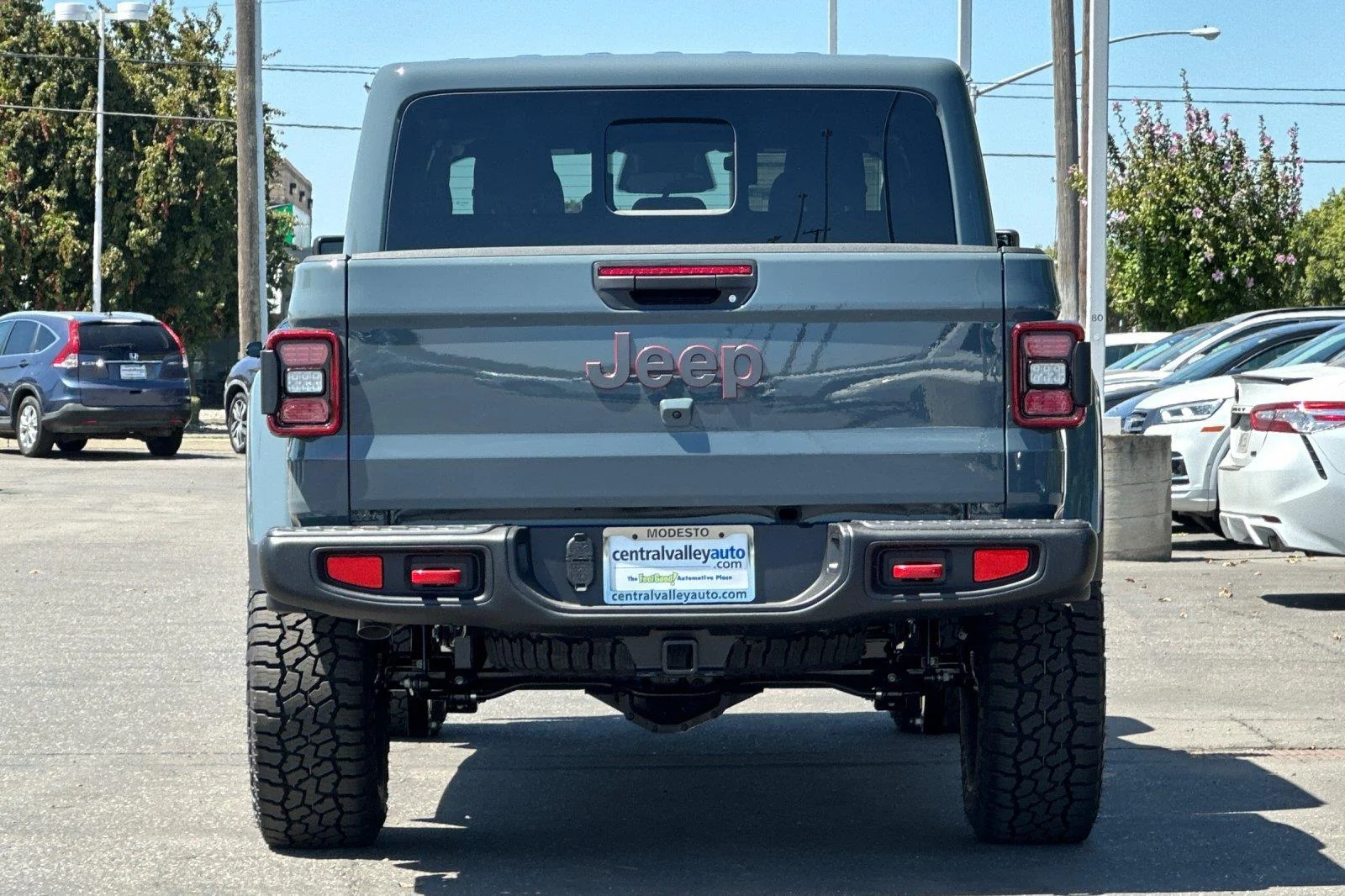 New 2026 Anvil Clear-Coat Exterior Paint Jeep Rubicon image 4