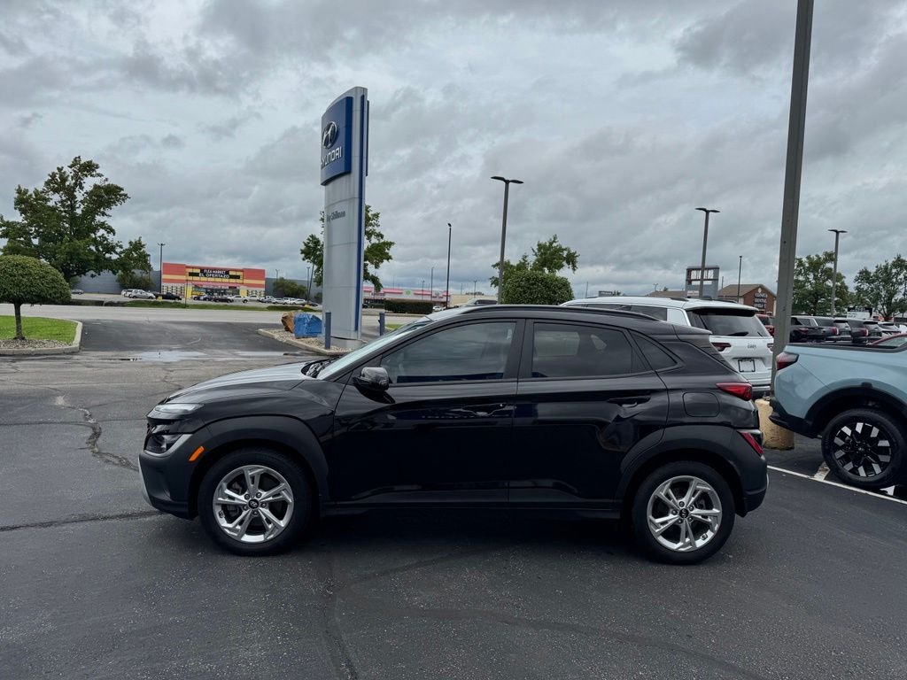 Certified Used 2022 Ultra Black Hyundai SEL image 4