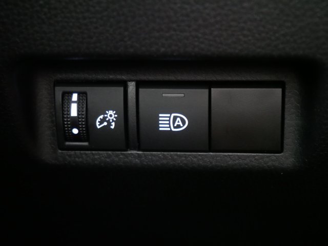 Used 2024 Ice Cap Toyota LE image 26
