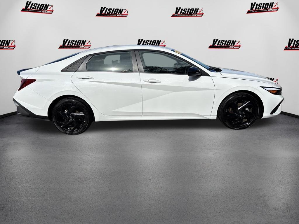 New 2026 White Hyundai SEL Sport image 4