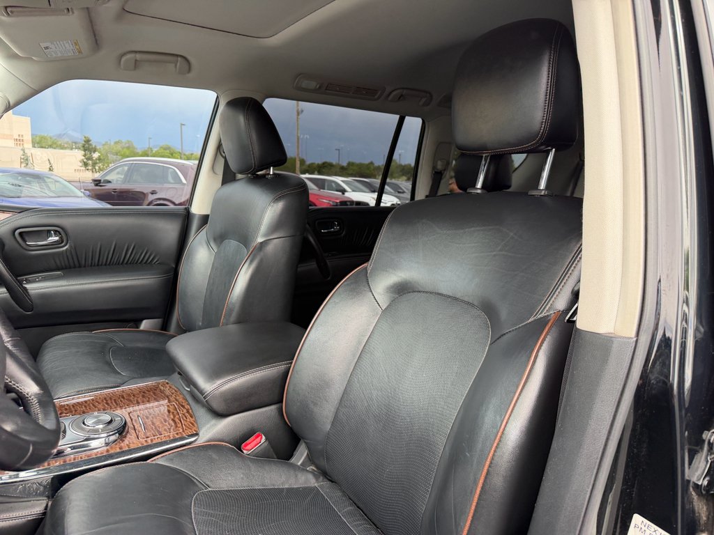 Used 2019 Super Black Nissan SL image 31