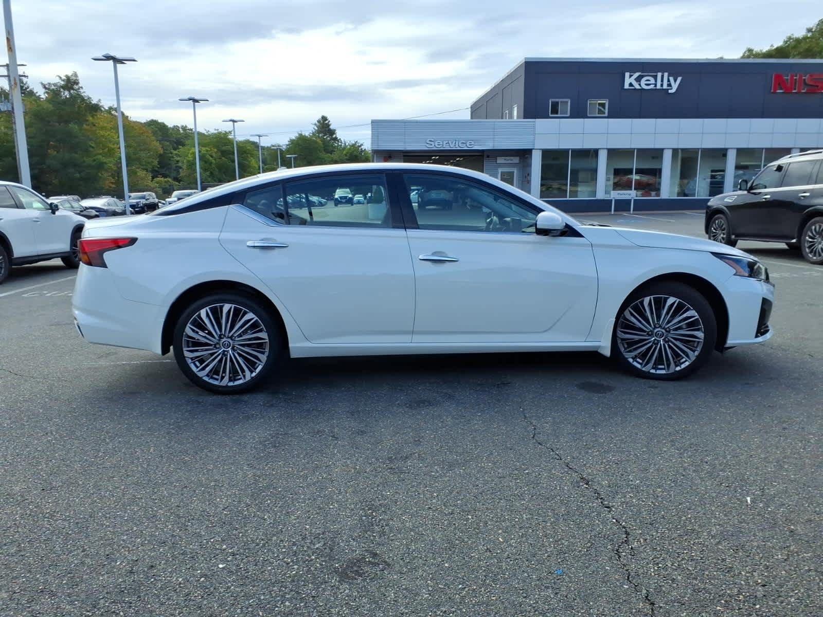 Certified Used 2024 Pearl White Tricoat Nissan 2.5 SL image 4